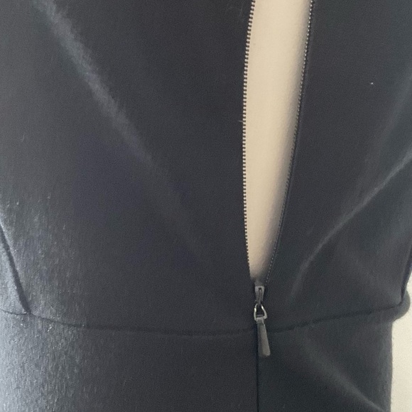 Banana Republic Sleeveless Dress Stretch Black Side Zip Women’s Size 4 NWOT - Picture 4 of 10